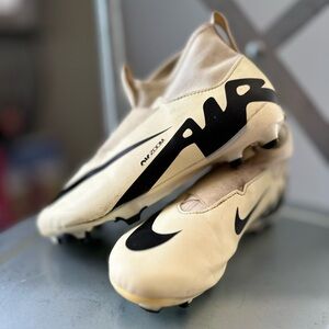 Nike Jr. Mercurial Superfly 9 Academy soccer cleats